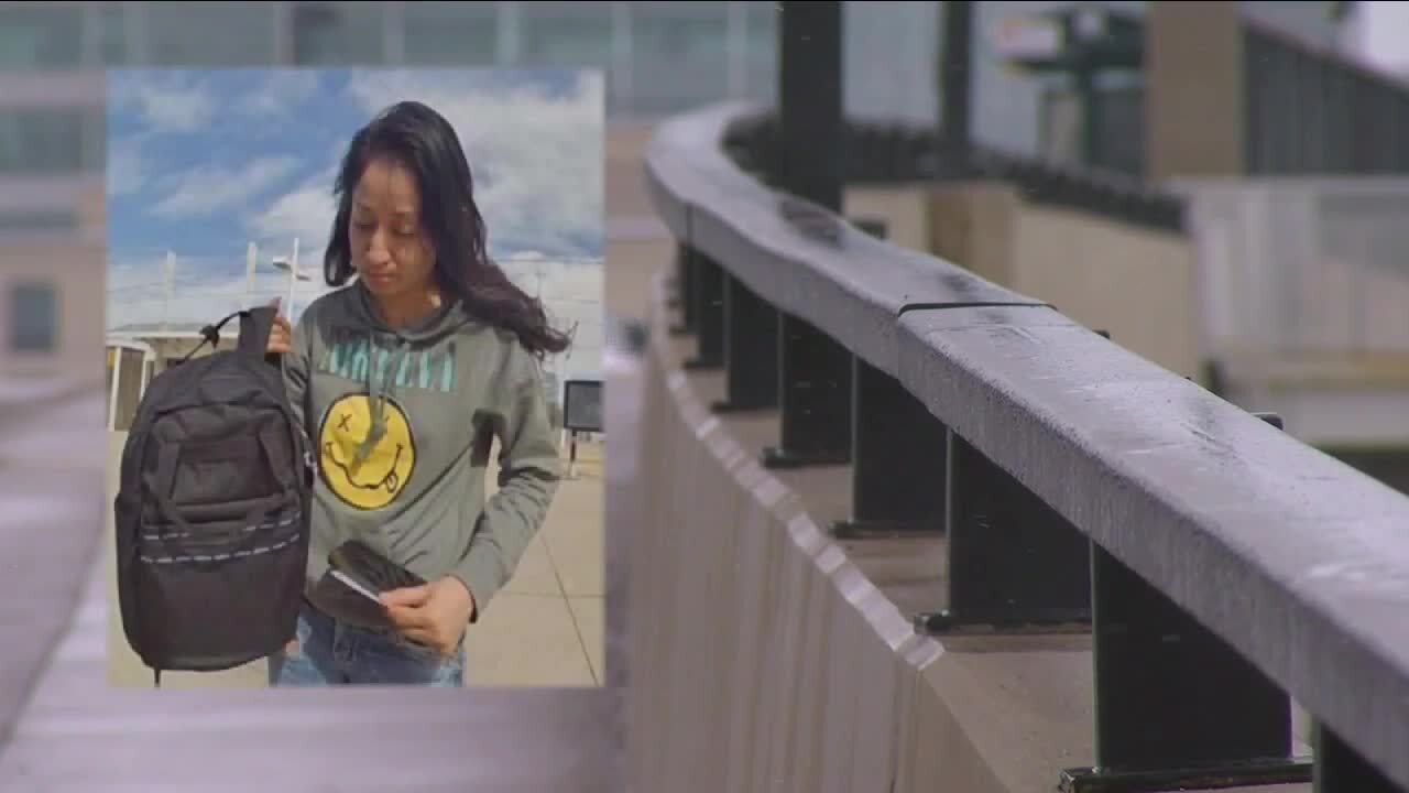 Kim Lertjuntharangool_RTD station