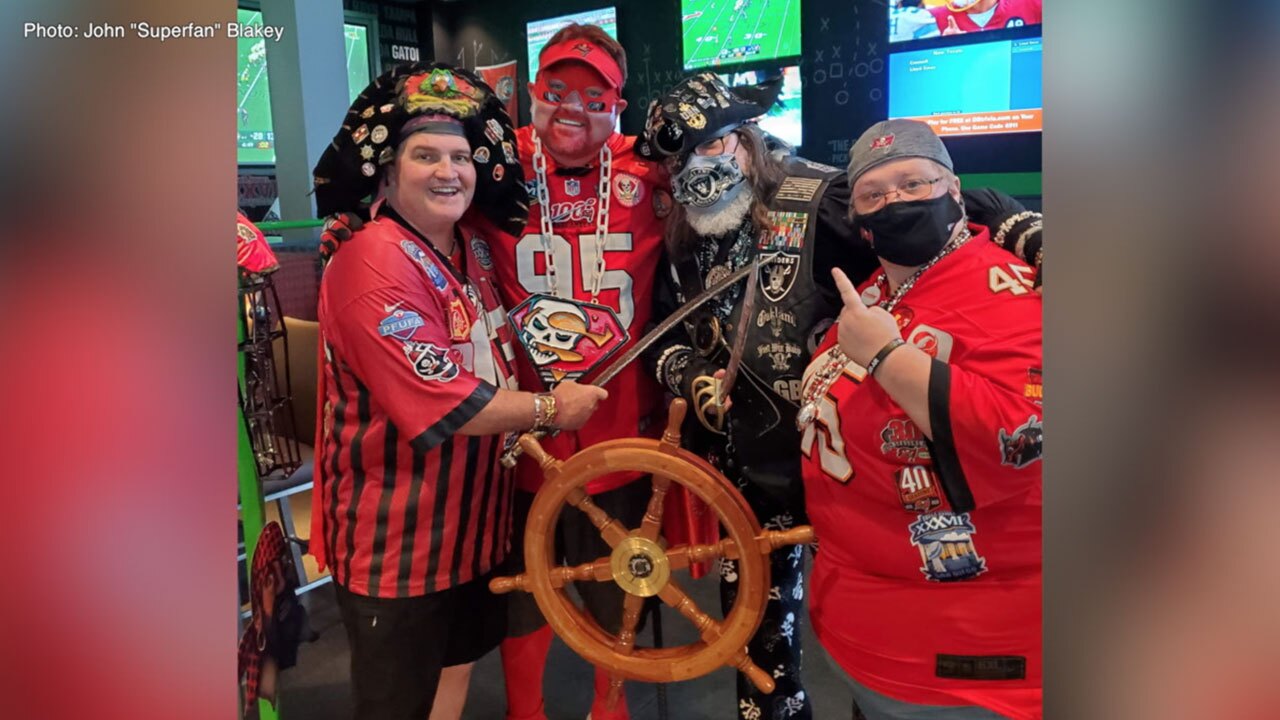 Bucs-fans-JOHN-SUPERFAN-BLAKEY.jpg