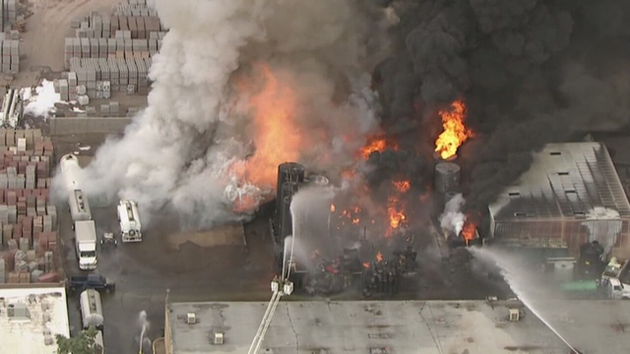PHOTOS: Large fuel tank fire in Phoenix