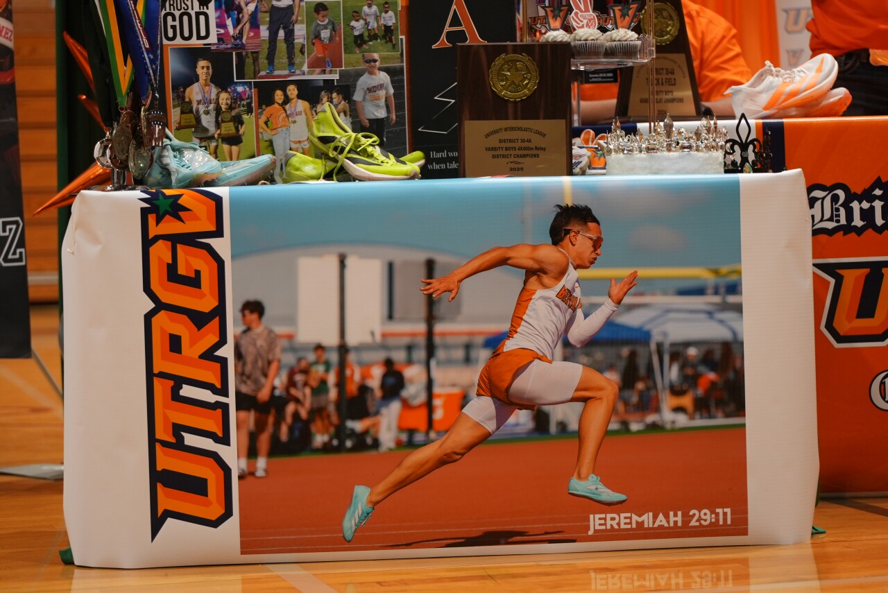 Beeville's Brian Rivas Jr. signs with UTRGV