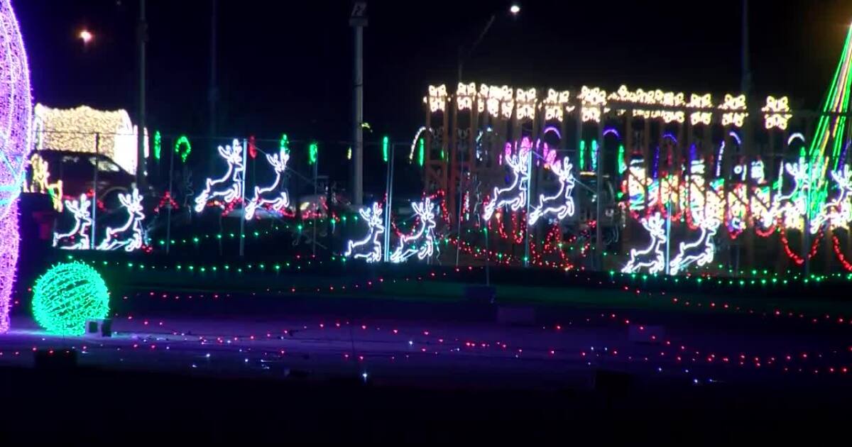 Werner Park Hosts Santa S Rock N Lights Christmas Lights Papillion Ne 2021