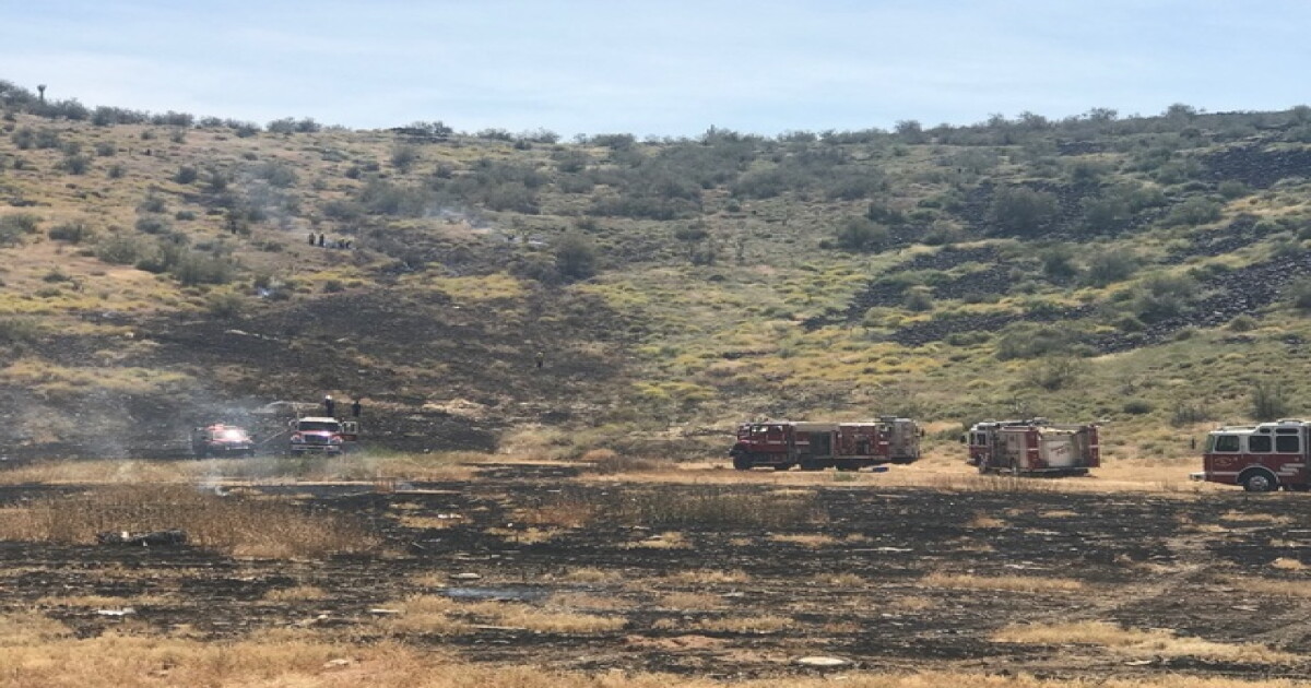 Crews stop brush fire near I-17 & Carefree Hwy