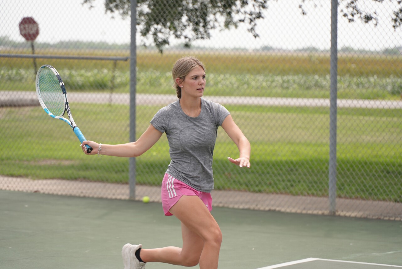 Orange Grove junior tennis player Lilley Spitzer