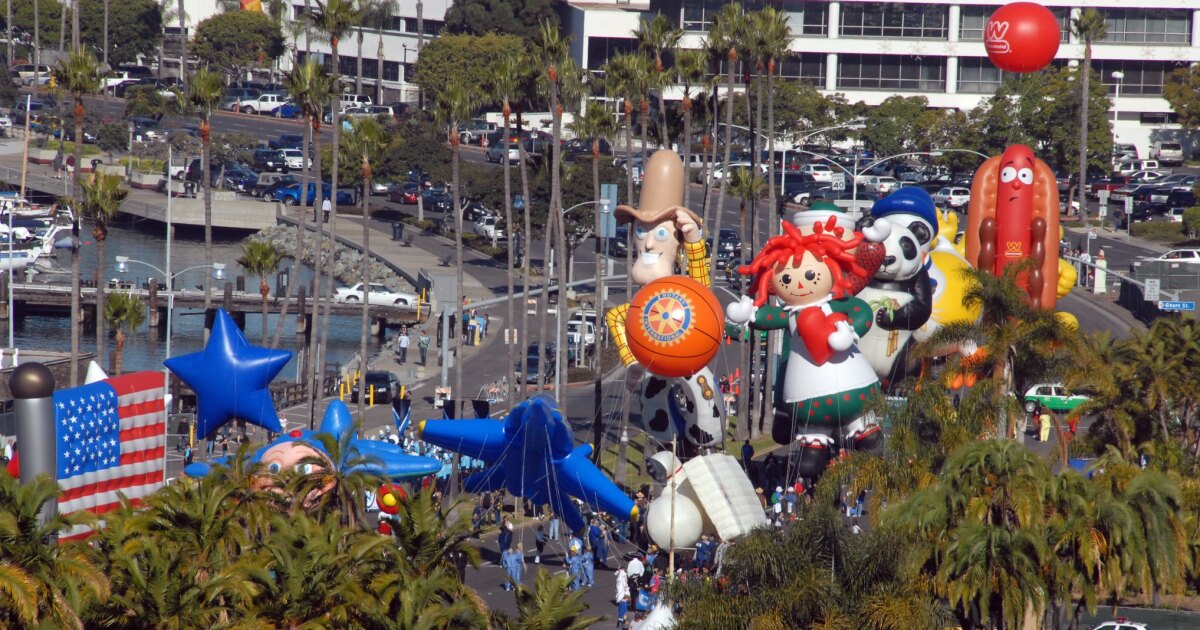 Holiday Bowl parade returns to downtown San Diego