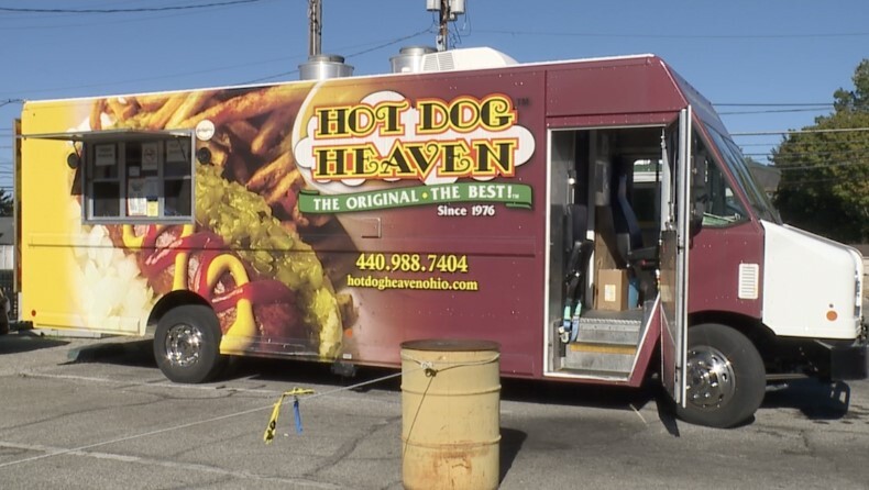 hot dog heaven food truck.jpg