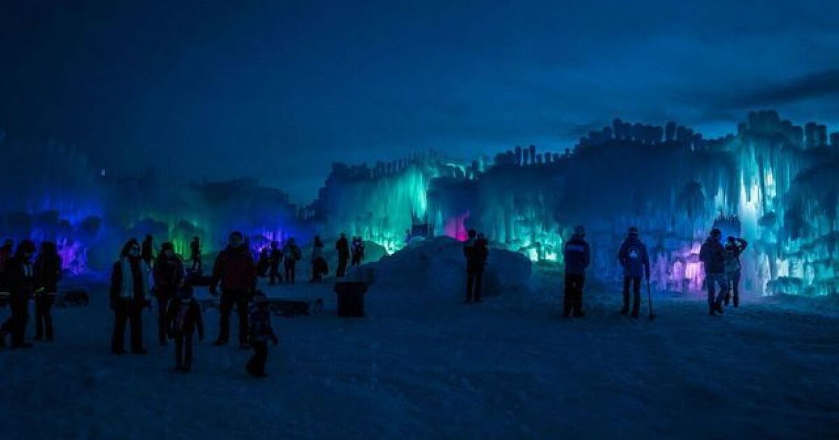 Lake Geneva ice castles giving away free tickets in contest