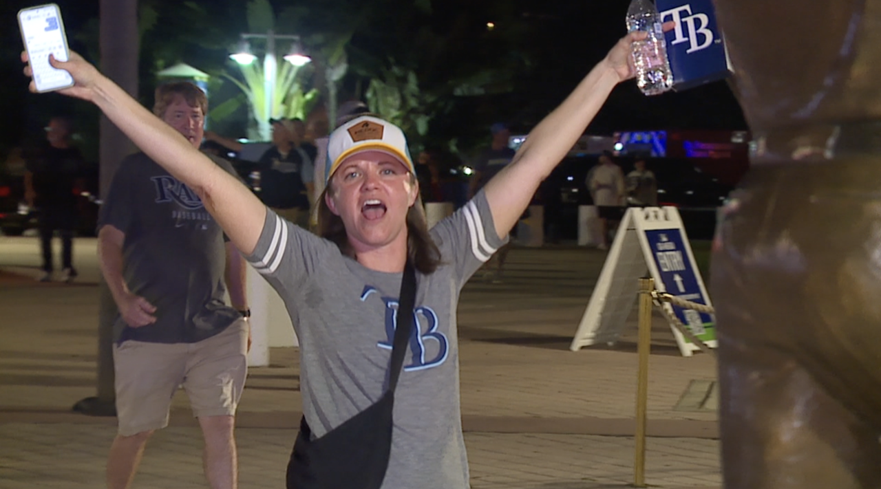 Fans Celebrate the Rays Advancing to the World Series