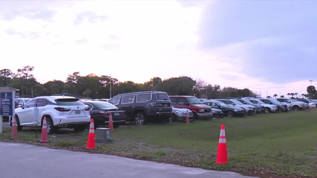Vero Beach airport parking lot