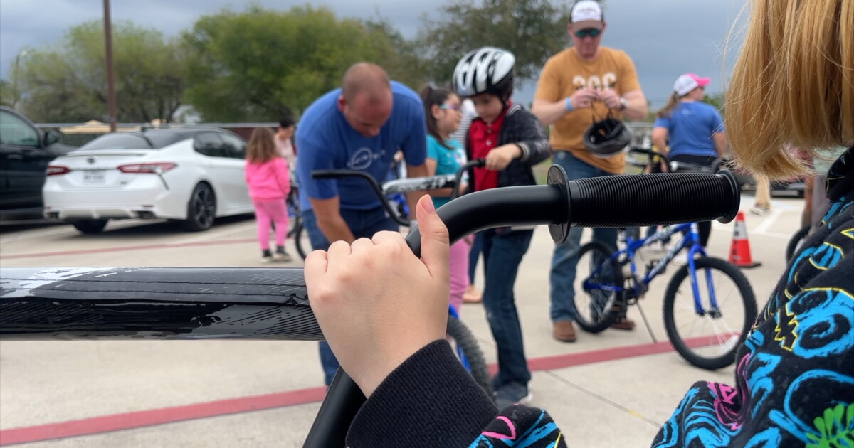 Kingsville kids ride off with surprise gift - Vimarsana News