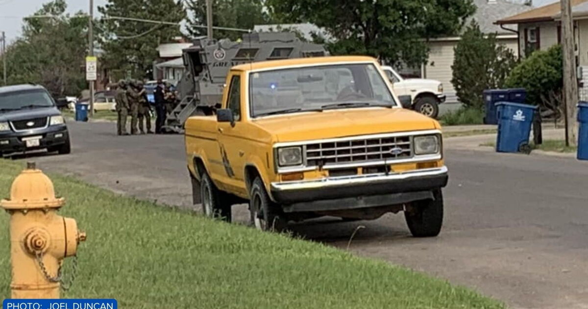 3 people charged after standoff with police in Great Falls - Vimarsana News