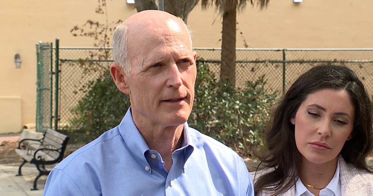 Senator Rick Scott tours the shelter where an unaccompanied migrant teen died - Vimarsana News