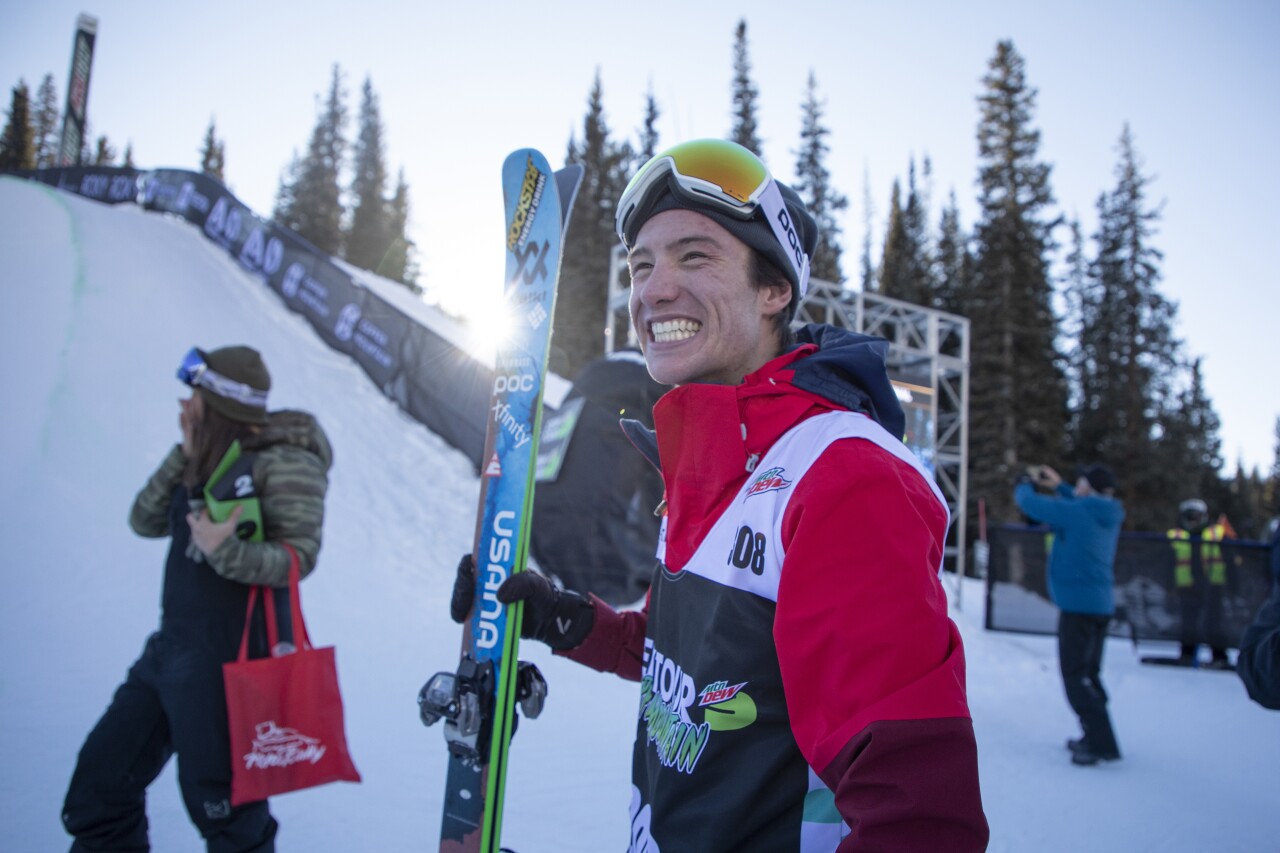 Alex Ferreira halfpipe