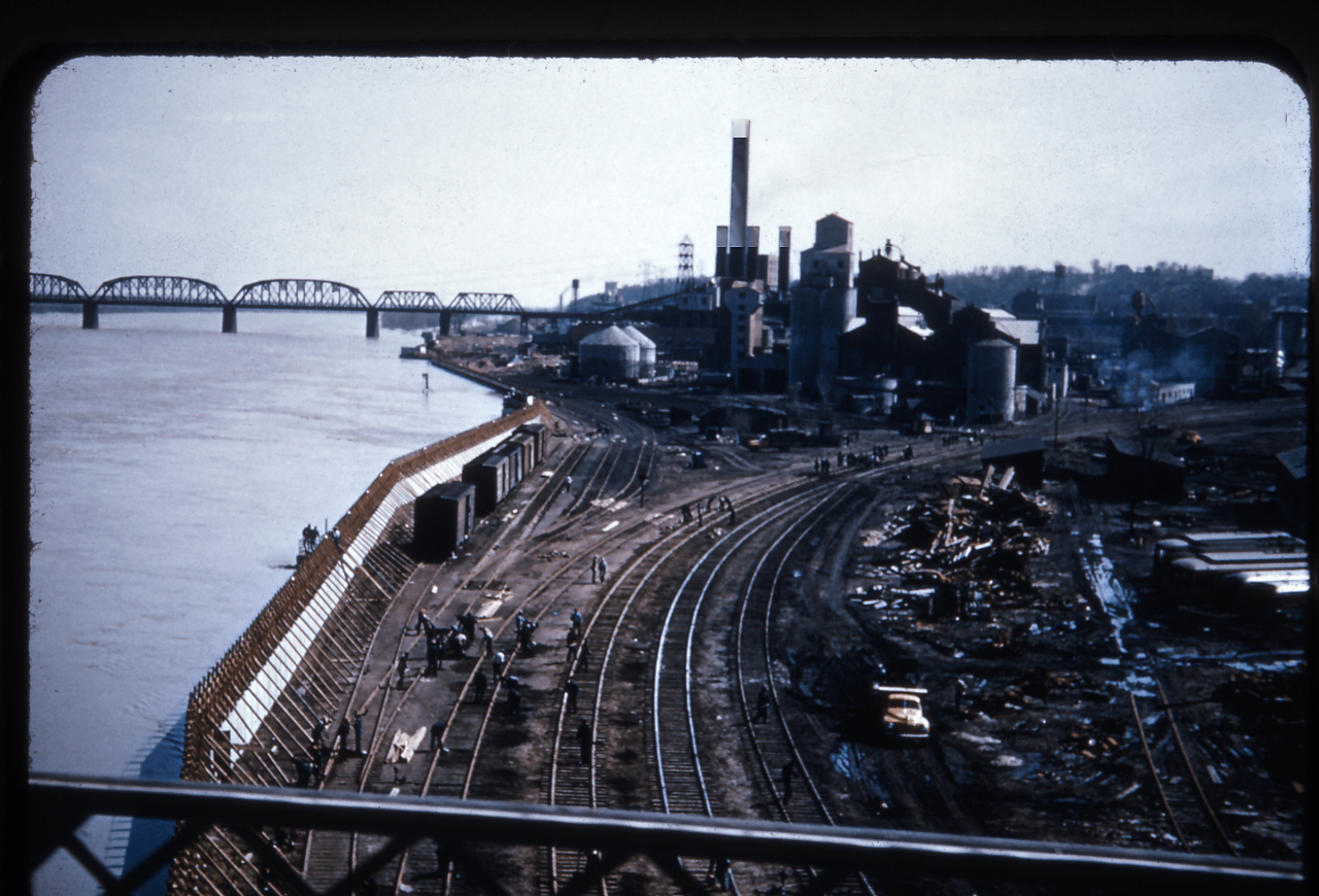 1952 flood So of AKSARBEN brdge.png