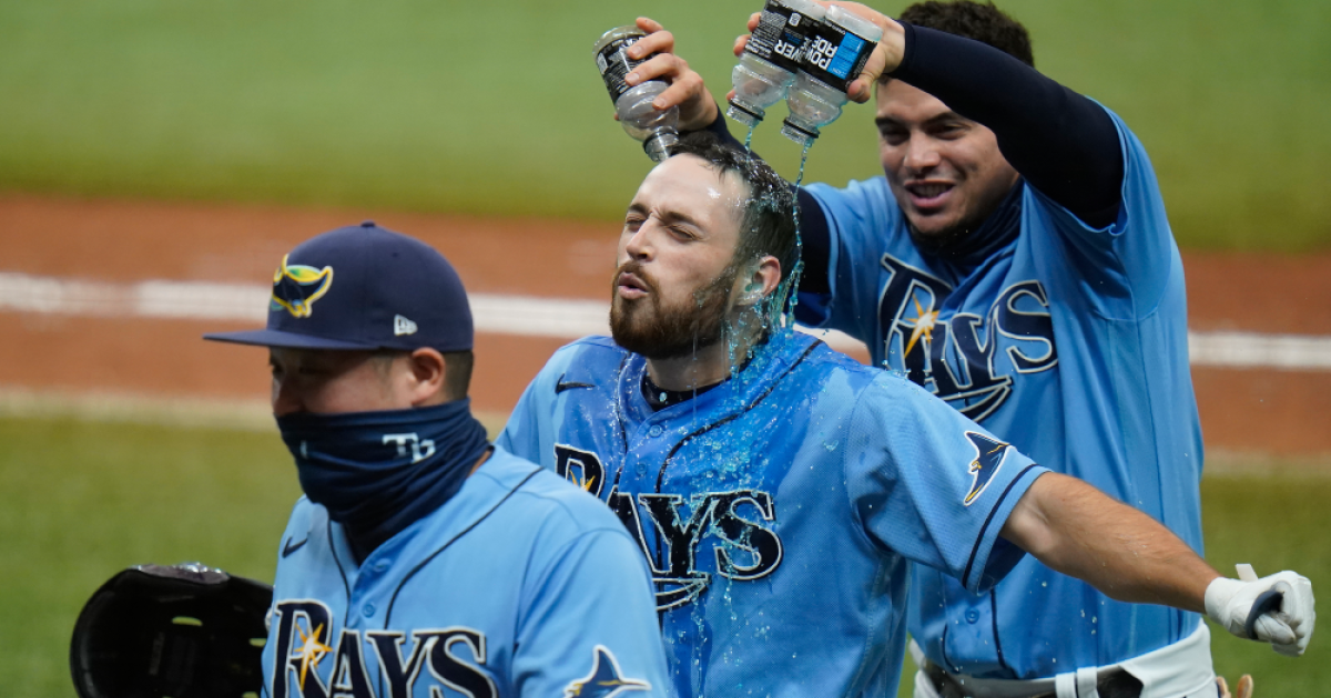 Lowe's sac fly in 10th gives Rays 5-4 win over Marlins