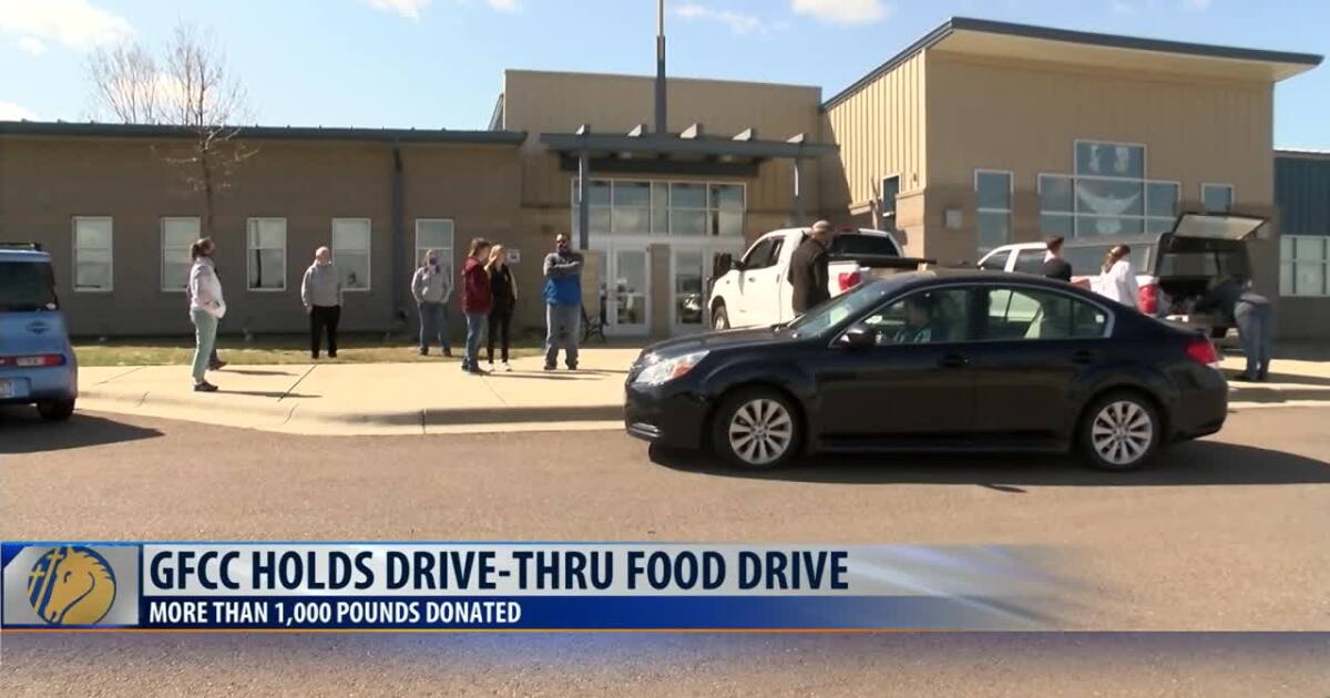 Food-donation drive lets Central Catholic High School students and staff connect 