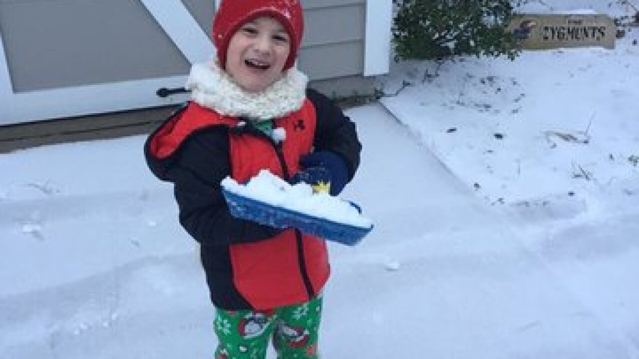 PHOTOS: First snow of 2015 arrives in metro KC