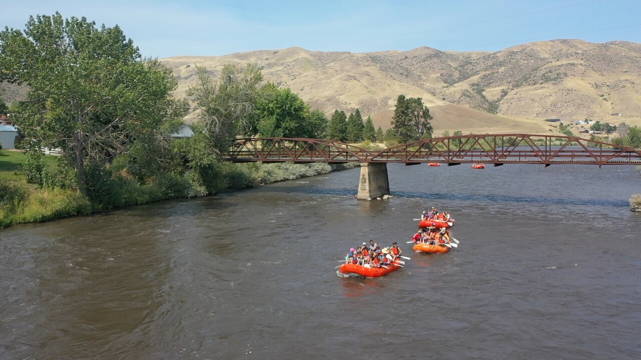 The lower Main Payette is a perfect stretch to raft with kids