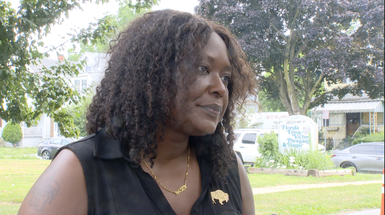 Zeneta Everhart