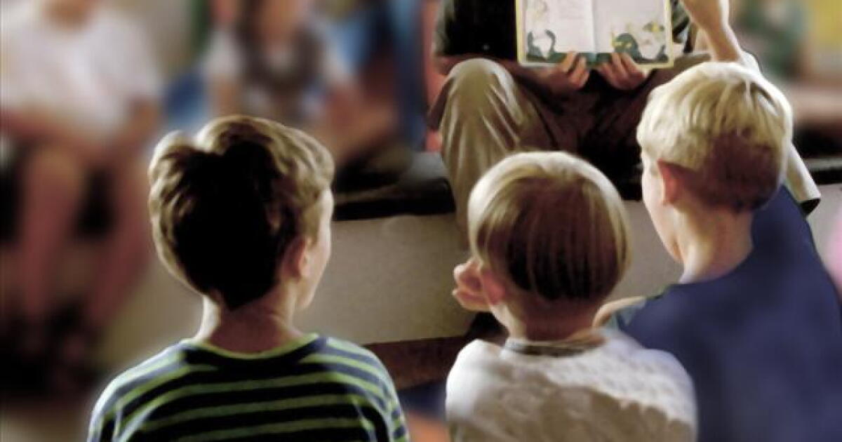 AARP volunteers helping young readers in Mesa - Vimarsana News