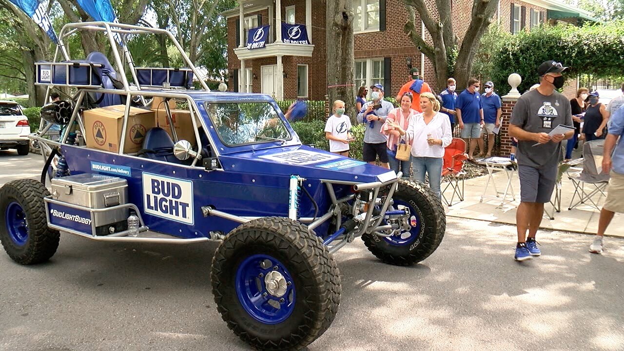 robert-boyd-photo-pep-rally-lightning-bolts3.jpg