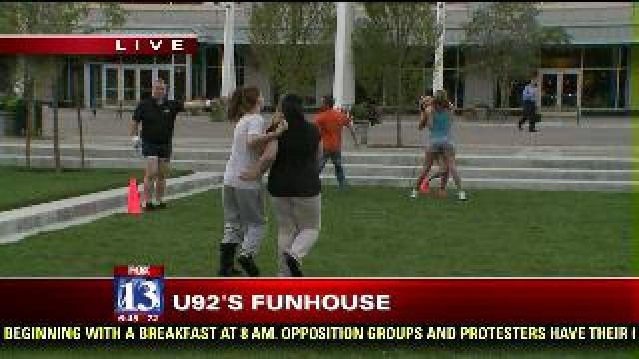 Teams race for concert tickets