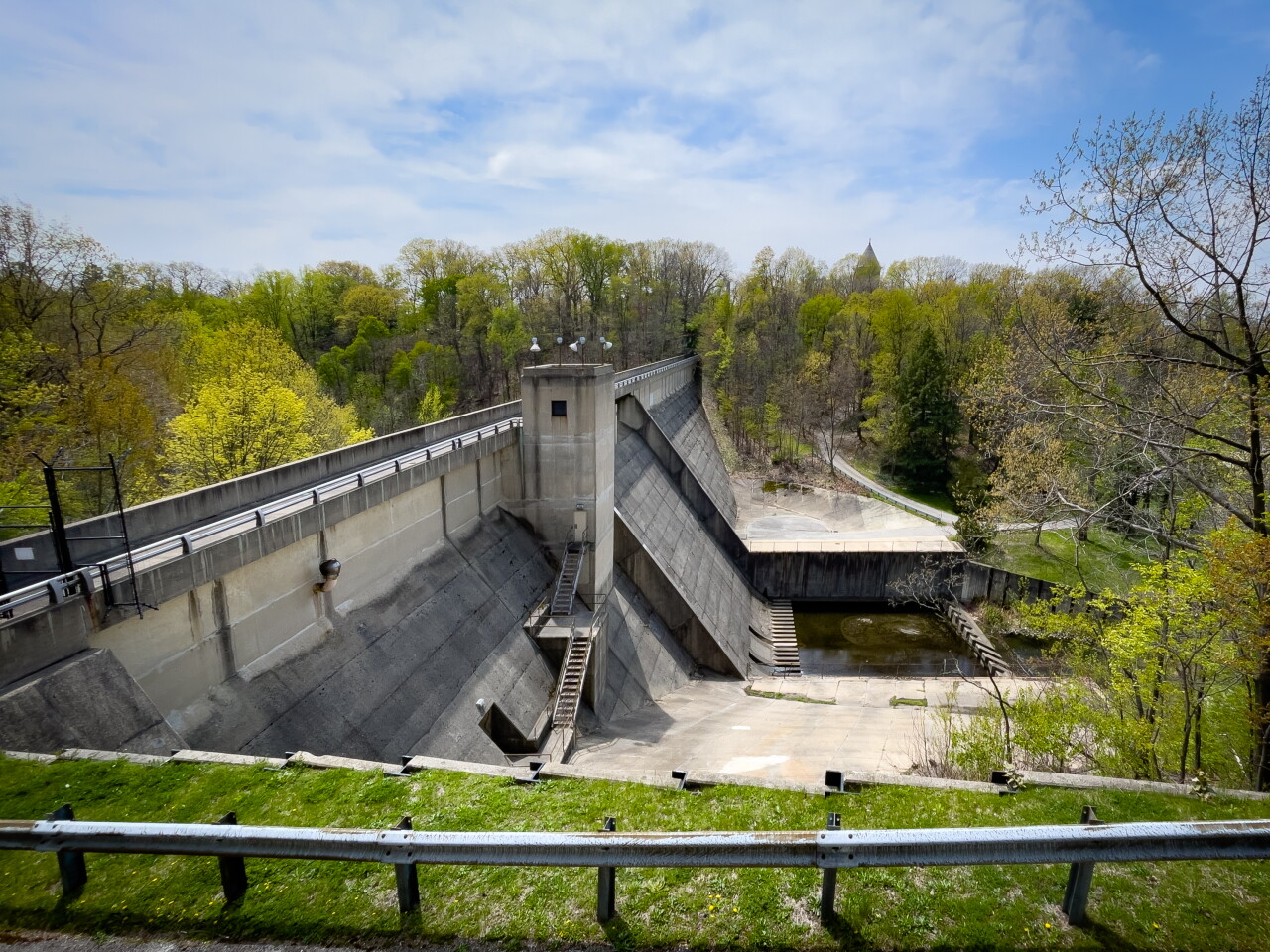 Hidden Gems - Lakeview Dam 2.jpg
