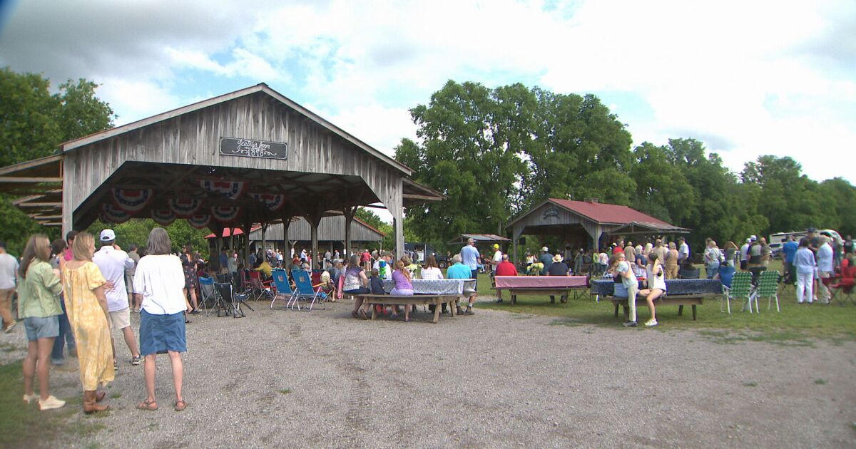 After kitchen fire, Gentry Farm event raises money for owners of Halfway Market & Diner
