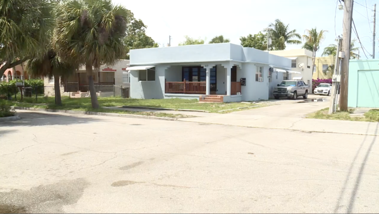 34th Street home where Alex Castanon fatally shot his girlfriend in West Palm Beach