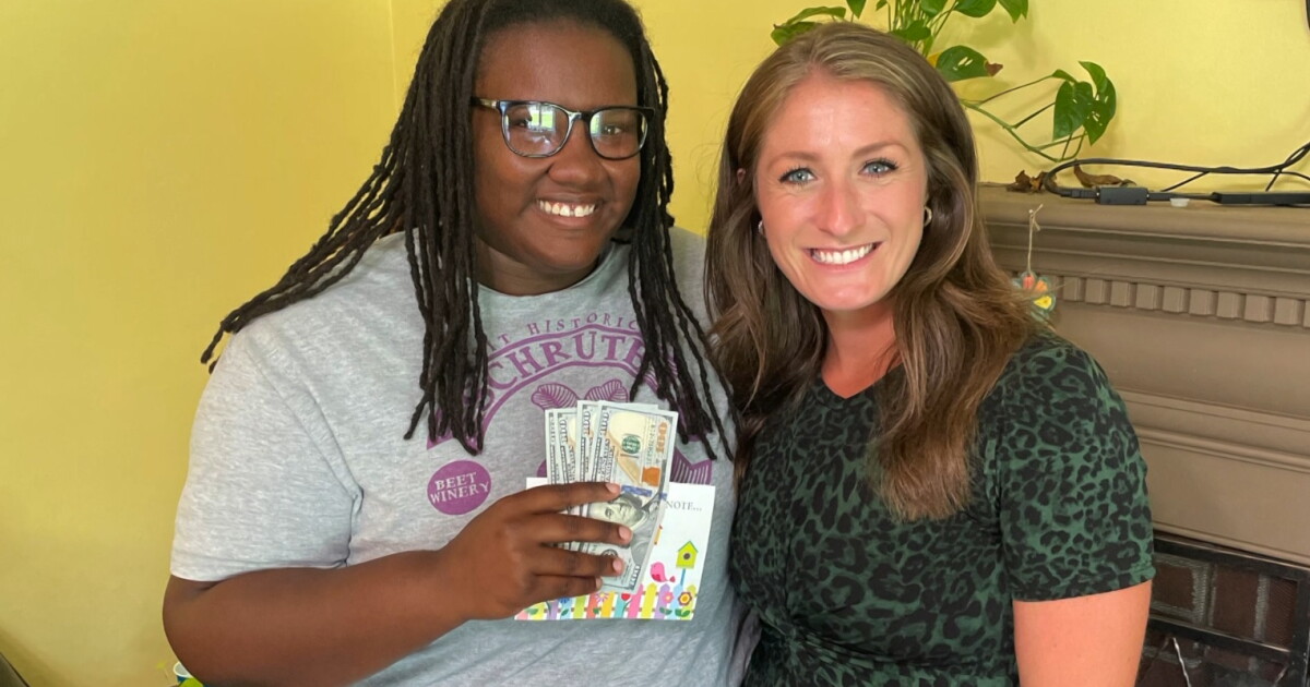 Woman donates school supply money to Chesapeake mother after seeing News 3 story - Vimarsana News