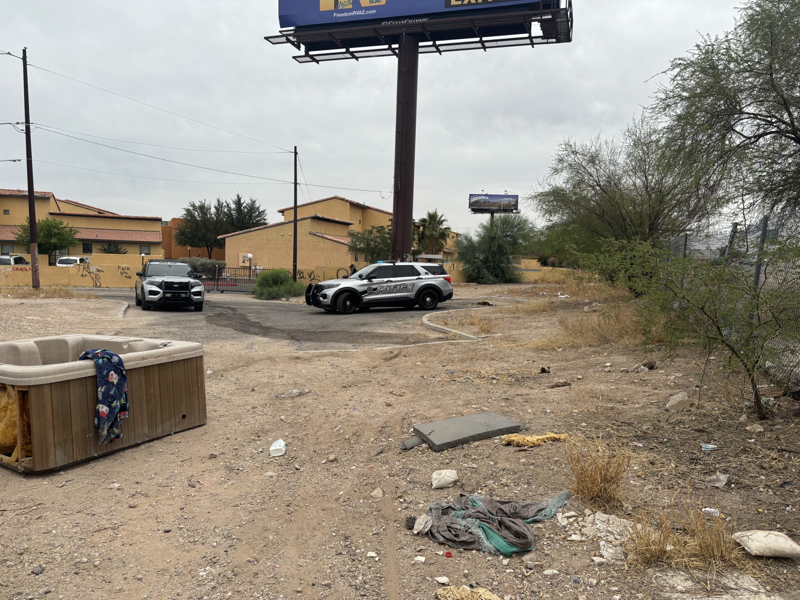 South Tucson Fire, Rural Metro respond to fire near I-10