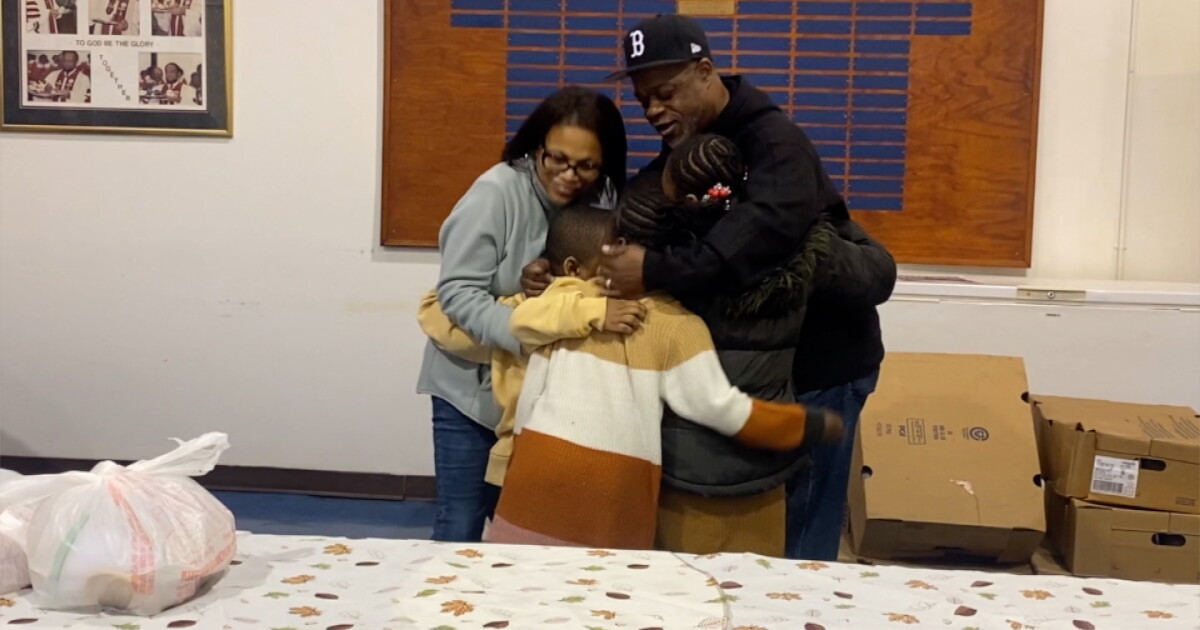 'It pulls at our heart': Thanksgiving meals for Buffalo's East Side community - Vimarsana News
