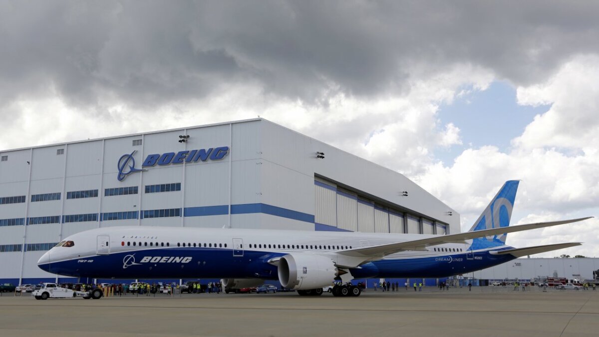 FAA proposes inspections of passenger seats on hundreds of Boeing jets