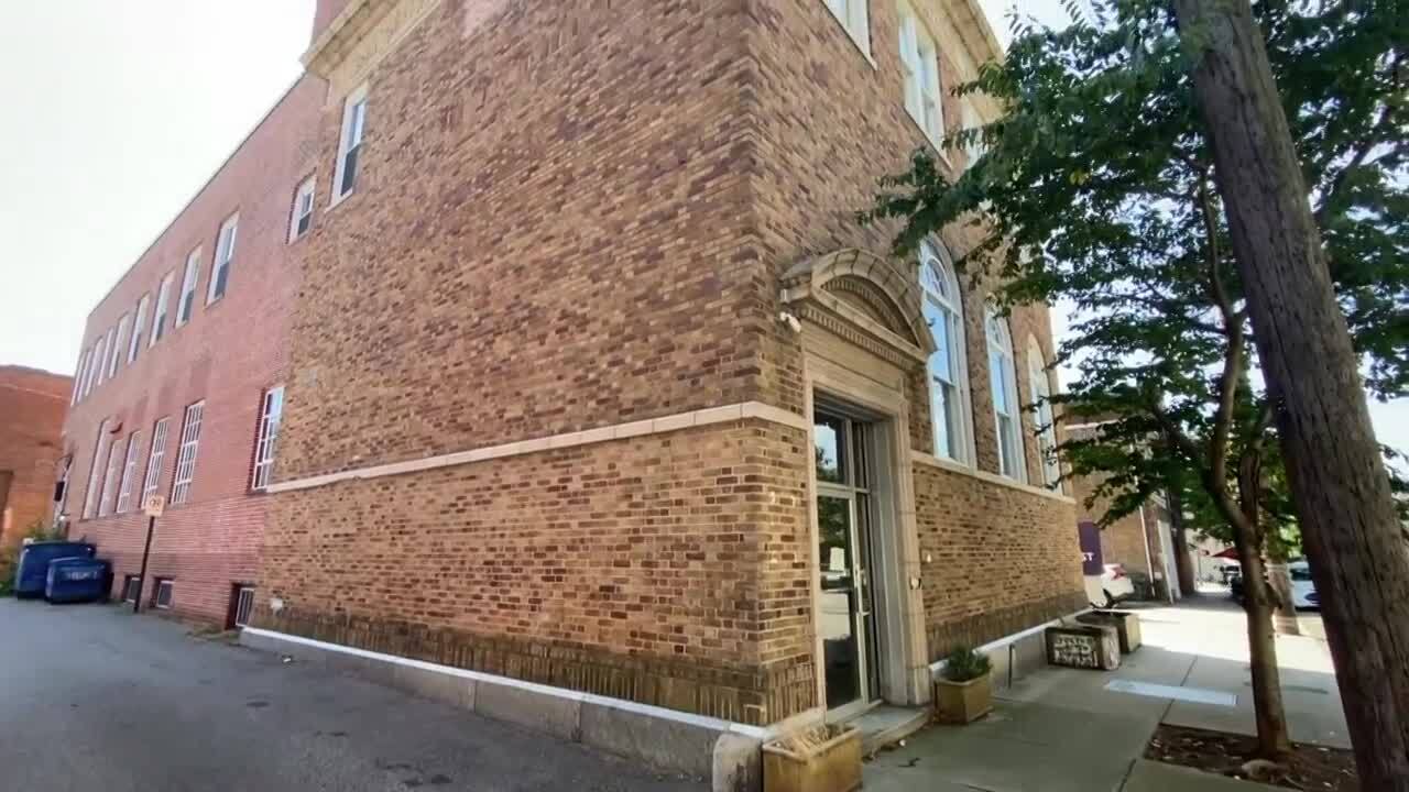 This former hostel in Downtown Richmond would host 50 year-round shelter beds.