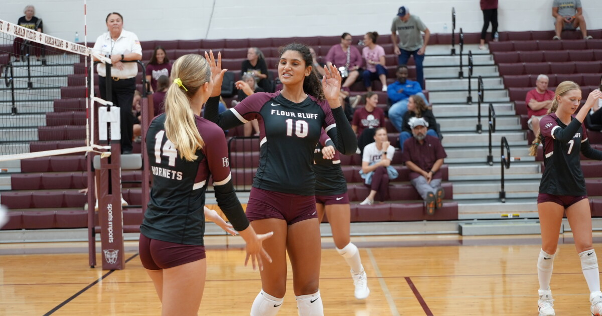 Flour Bluff holds off Calallen in non-district volleyball three set sweep