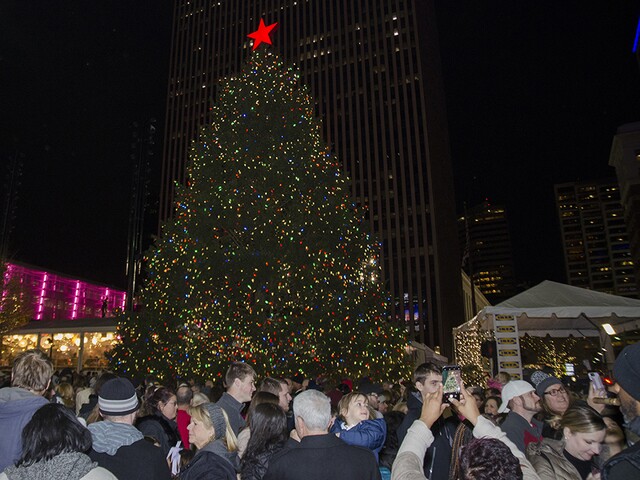 Light Up the Square kicks off holiday season in Cincinnati