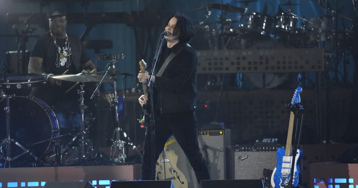 Jack White añade 2a etapa al programa Pine Knob con $6 cervezas, $2 perros calientes