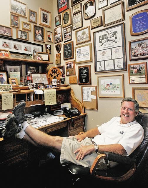 GASLIGHT OWNER OFFICE.jpg
