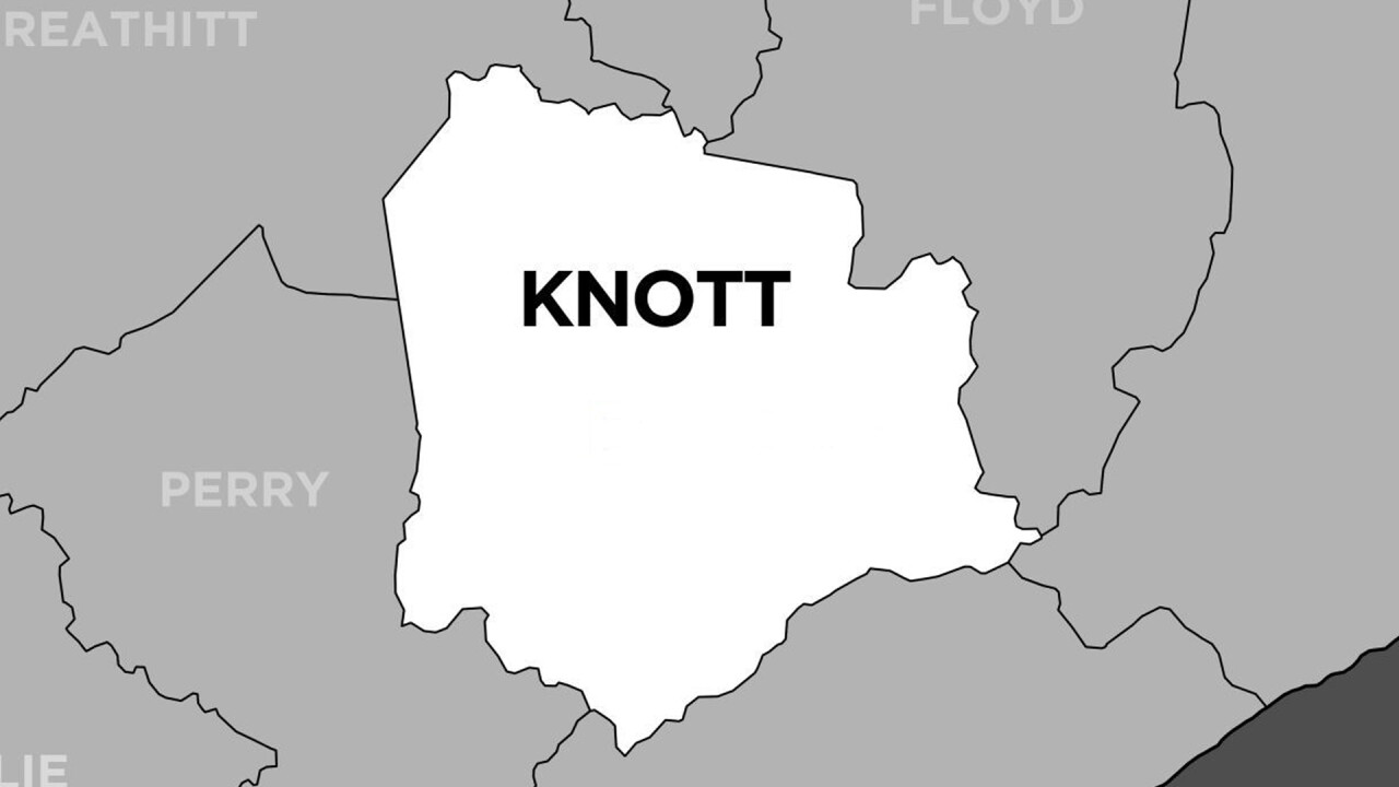 KNOTT copy.jpg