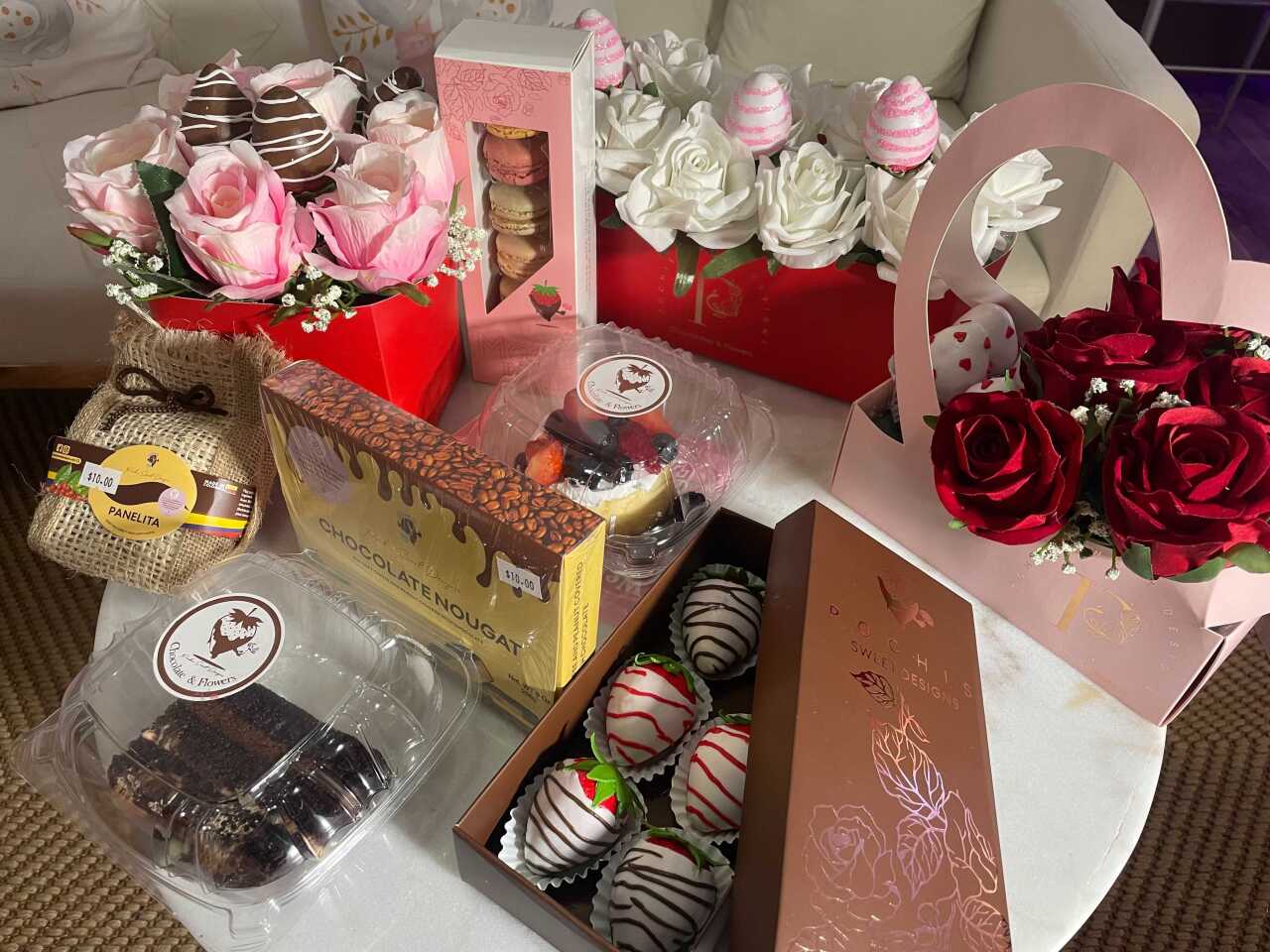 Pochis Colombian Cafe gift boxes, coffee.jpg