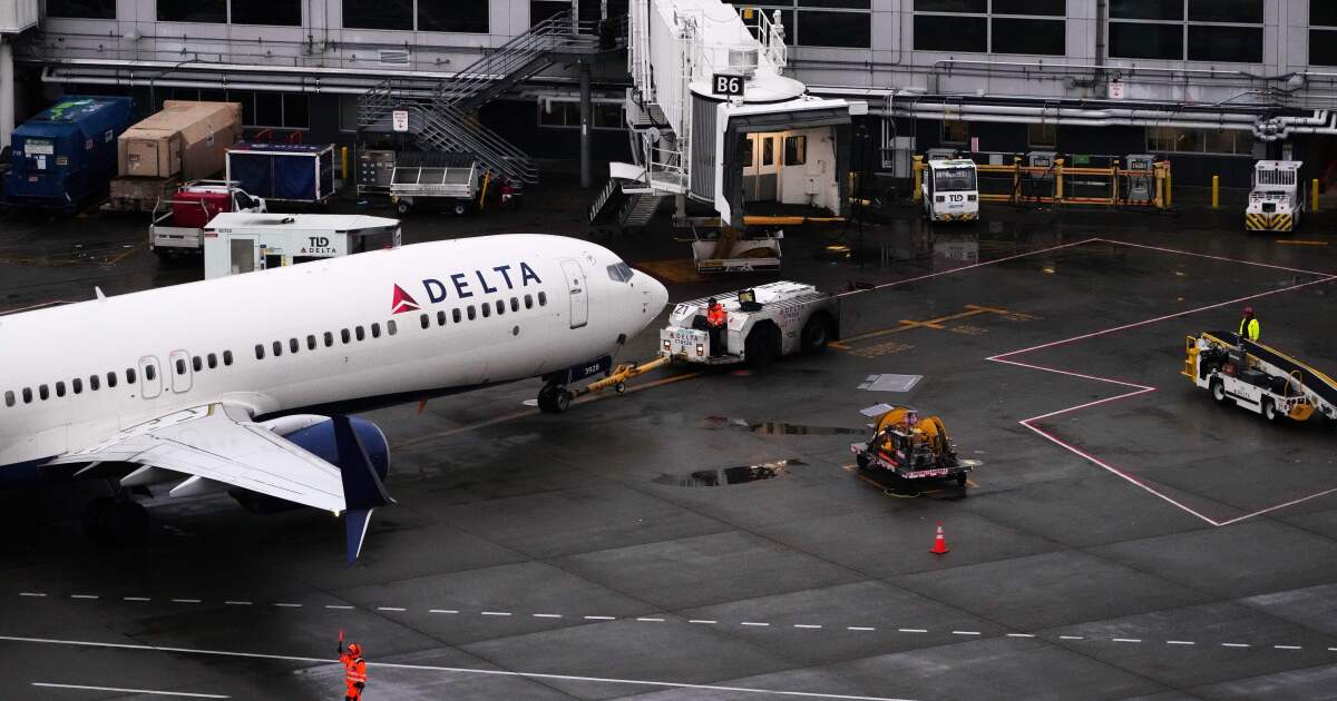 What travelers need to know as shutdown hits U.S. flights