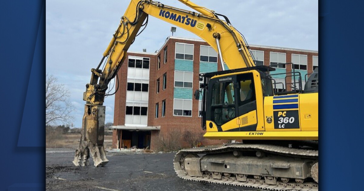 Akron begins demolition work at former Word Church site in Kenmore