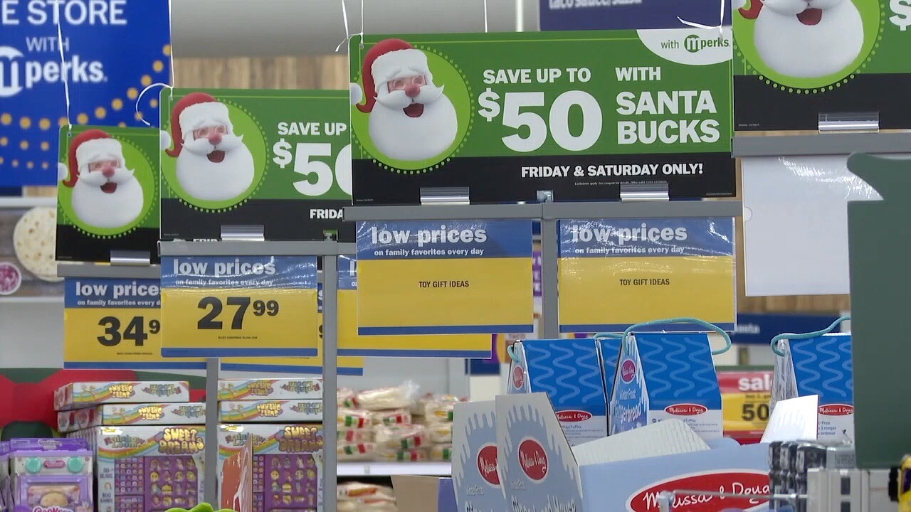 holiday shopping 4.jpg