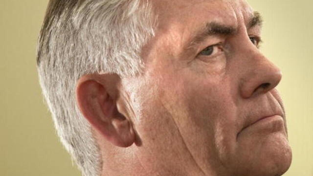 Tillerson makes a good first impression with senators