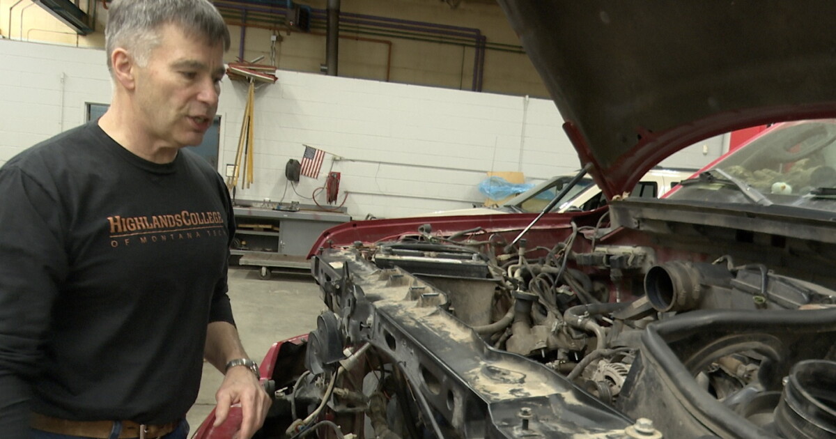 Need for auto technicians spurs new Butte college course for high school seniors - Vimarsana News