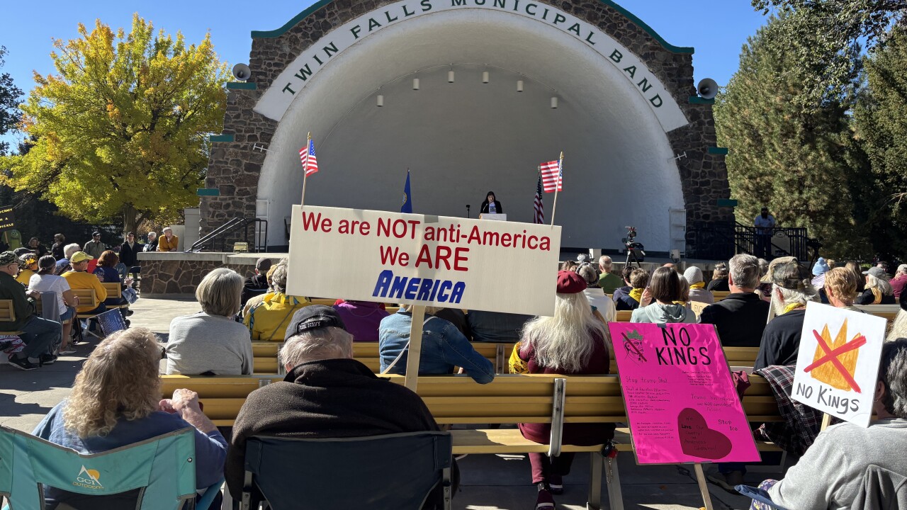 Twin Falls residents rally against Trump policies at No Kings 2.0