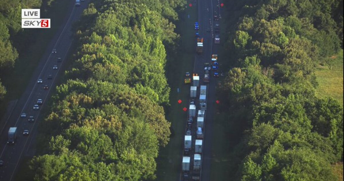 Interstate 24 reopens in Robertson County after deadly crash