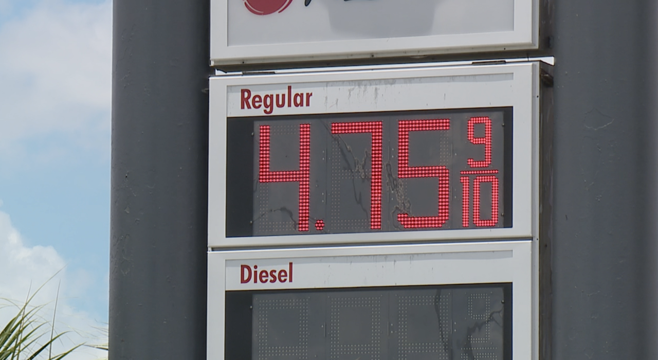 Gas price sign in Florida on 6/1/2022