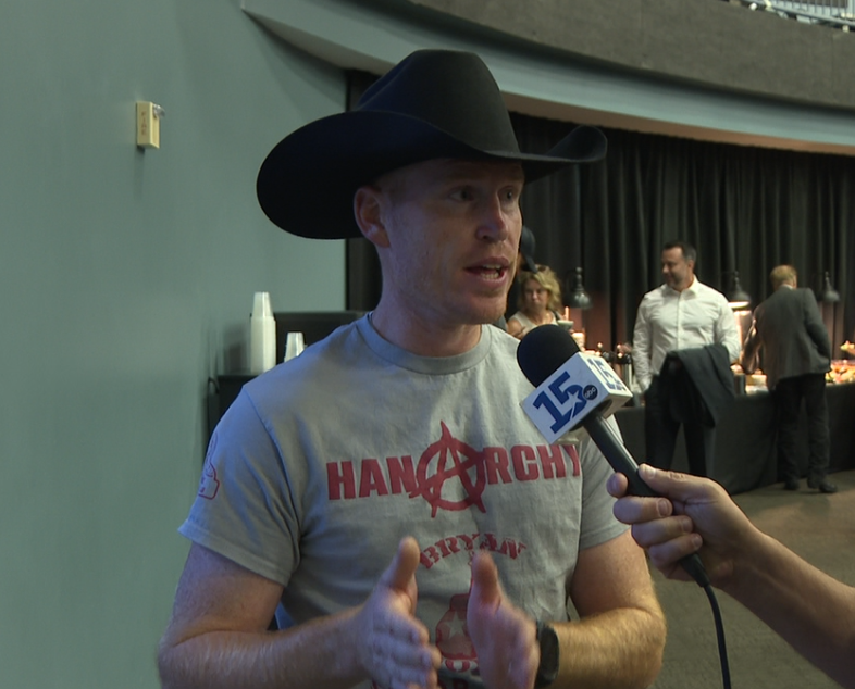 Ryan "Cowboy" Karl, Hannah's manager