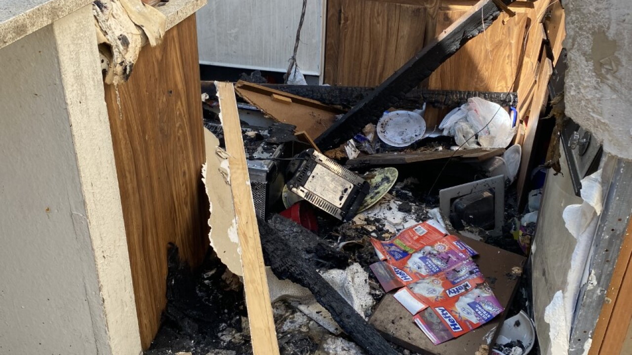 Las Vegas family loses everything in apartment fire 