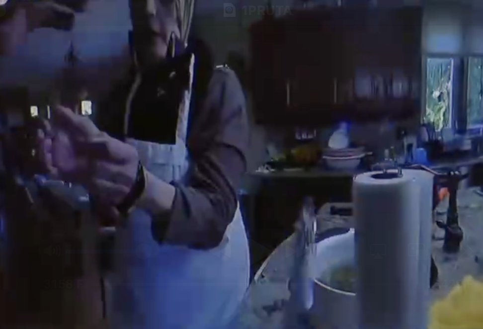 Bodycam video of Linda Murray being freed from her duct taped hands by an Oakland County Sheriff's Office deputy